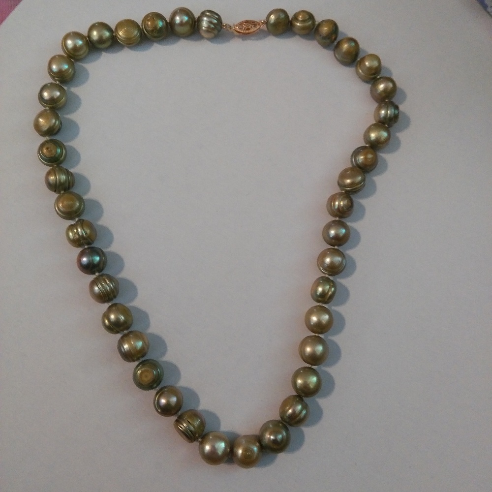 Green Pearl Necklace
